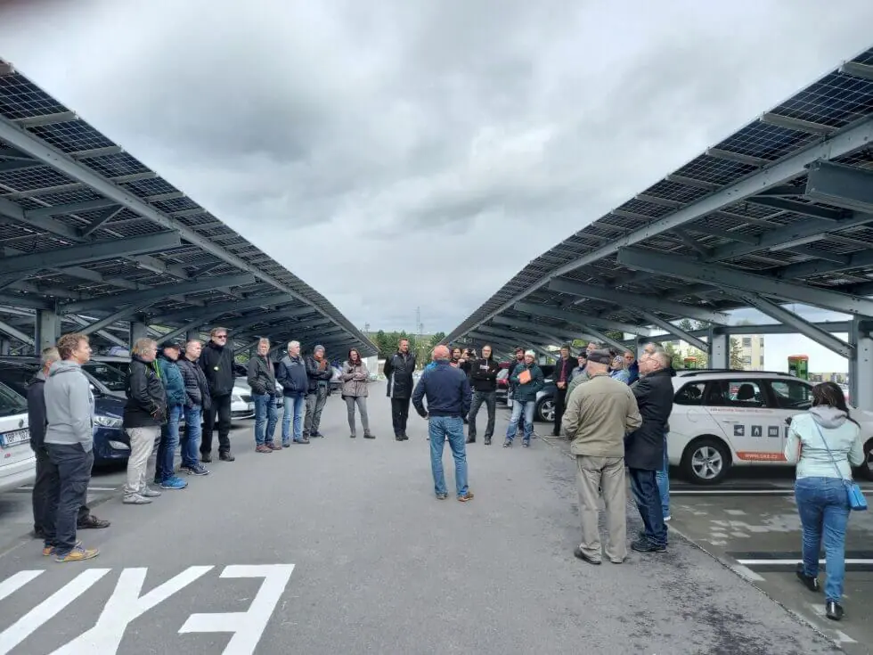 Exkurze do Dukovan: jaderná elektrárna a solární carport