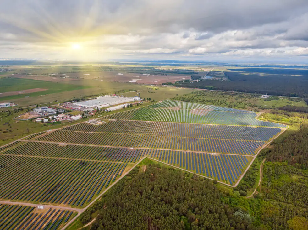 Stát musí šetřit. A tak si opět vzpomněl na solární elektrárny